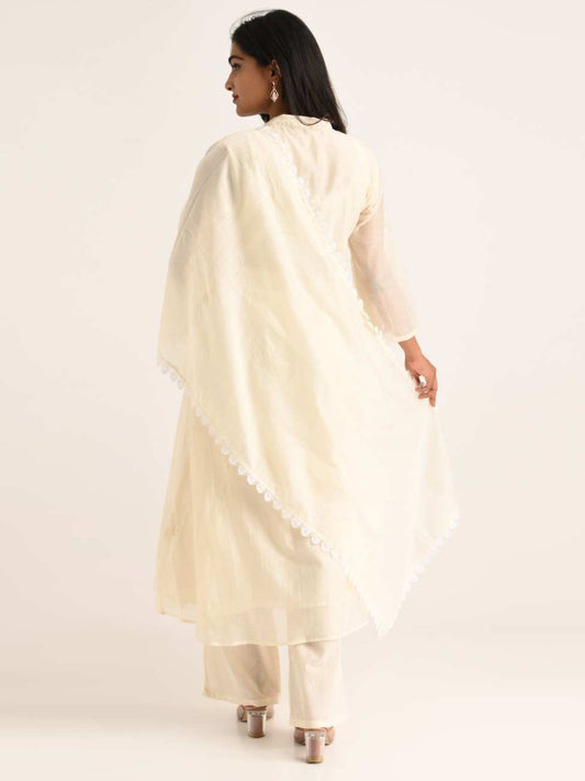 Ivory Floral Detail Kurta Set with Dupatta