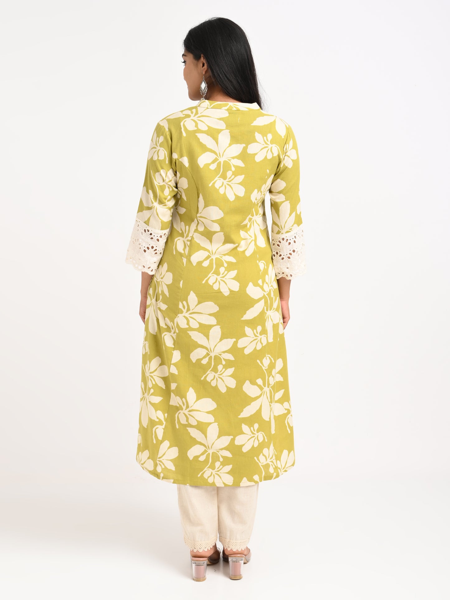 Floral Print Kurta Set with Lace Detailing