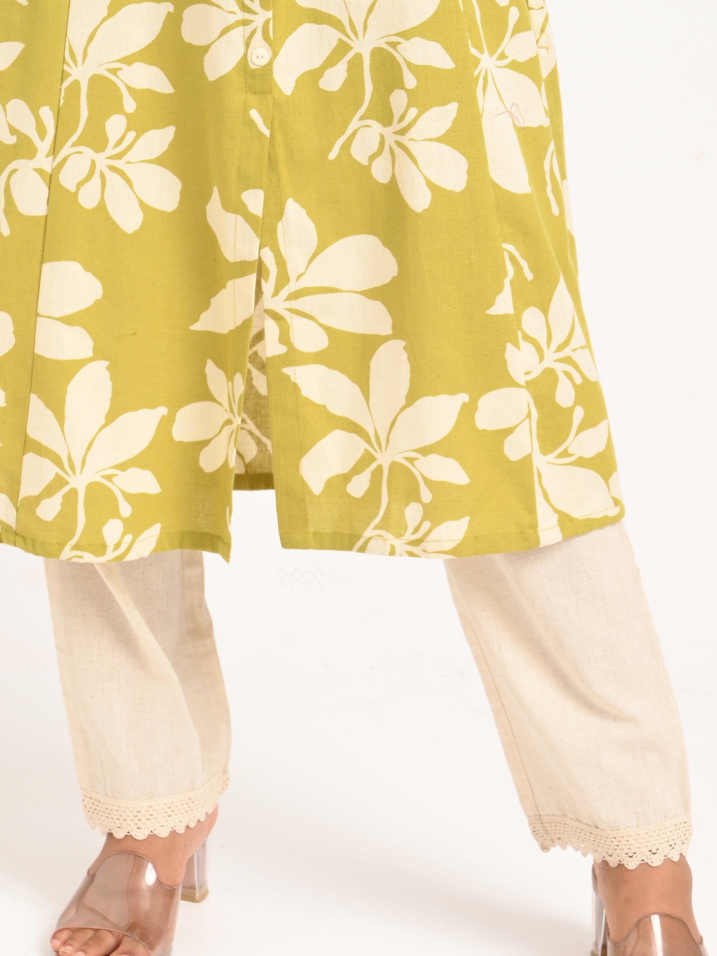 Floral Print Kurta Set with Lace Detailing