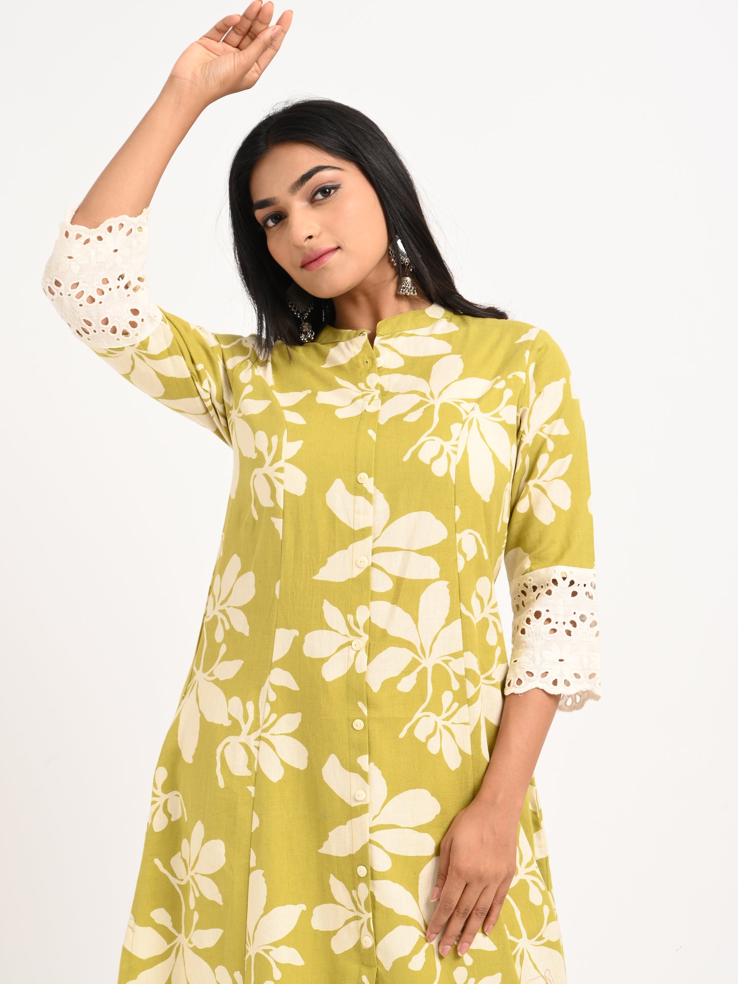 Floral Print Kurta Set with Lace Detailing