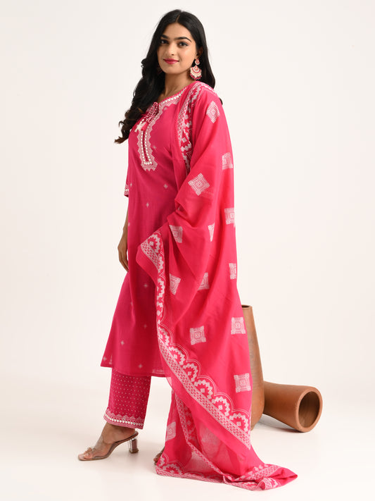 Fuchsia Threadwork Kurta Set