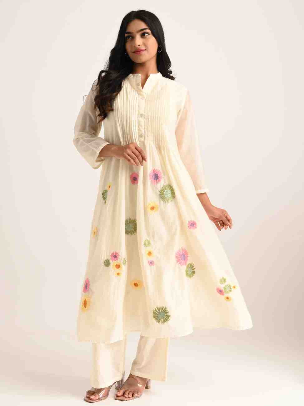 Ivory Floral Detail Kurta Set with Dupatta